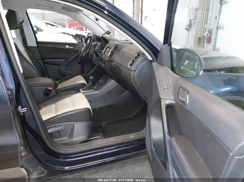 2016 VOLKSWAGEN TIGUAN S