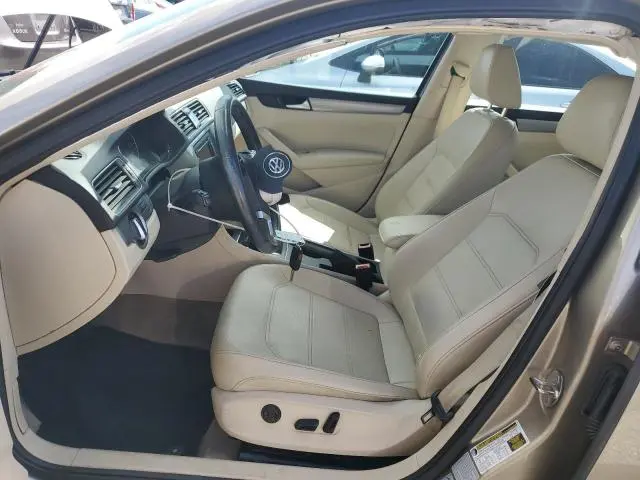 2015 VOLKSWAGEN PASSAT S  