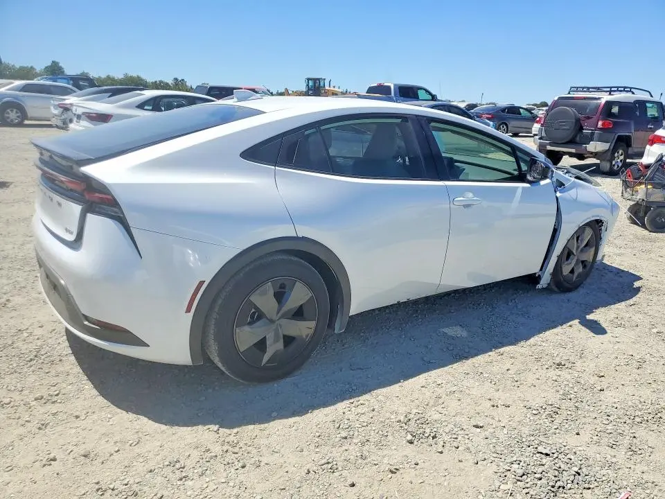 2024 TOYOTA PRIUS LE  