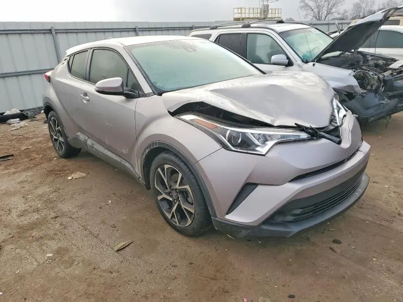 2019 TOYOTA C-HR XLE  