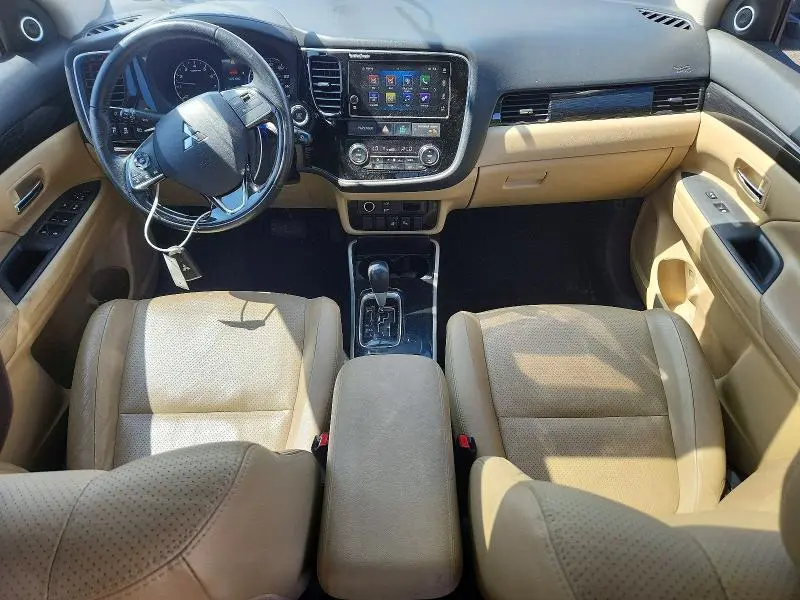 2018 MITSUBISHI OUTLANDER SE  