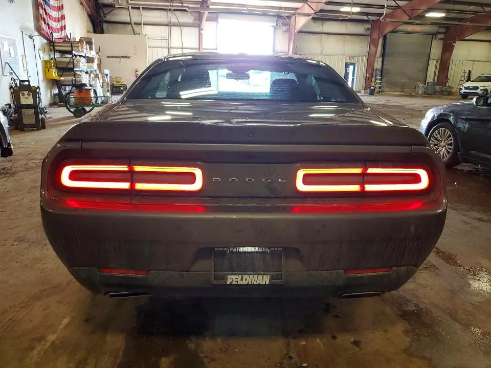 2022 DODGE CHALLENGER SXT  