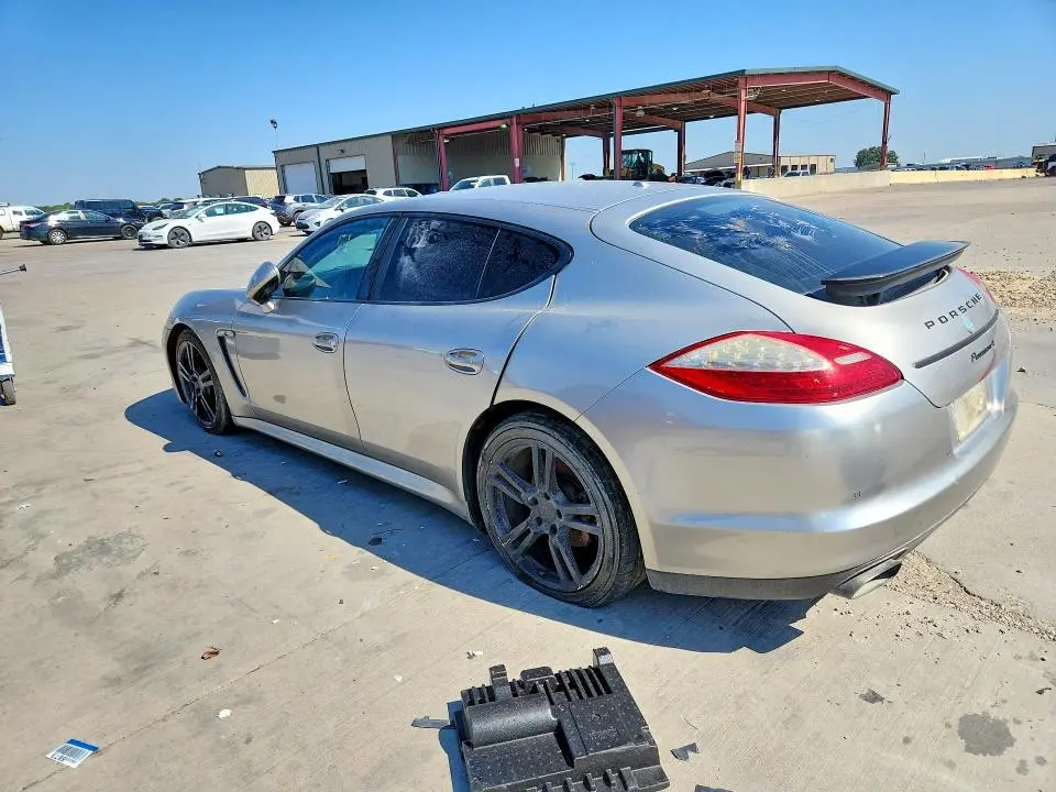2012 PORSCHE PANAMERA 2  