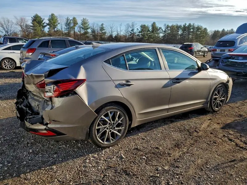 2020 HYUNDAI ELANTRA SEL  