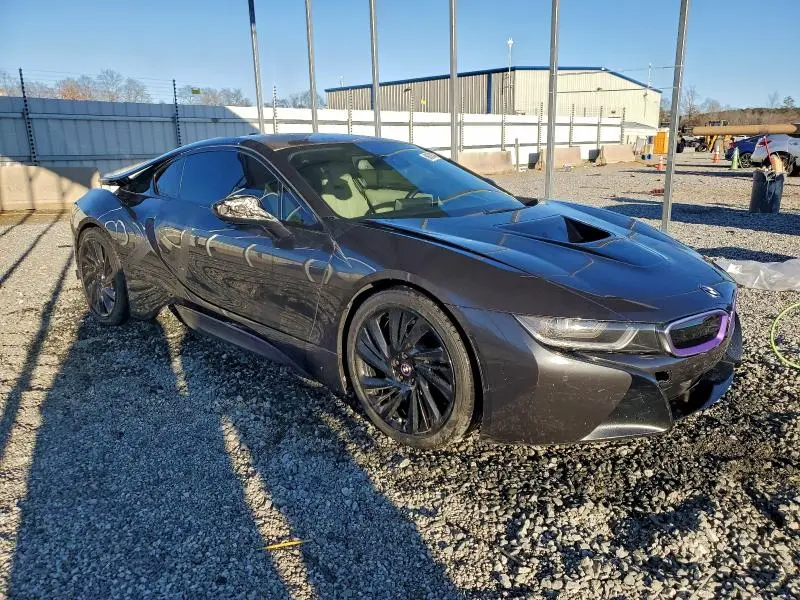 2014 BMW I8   