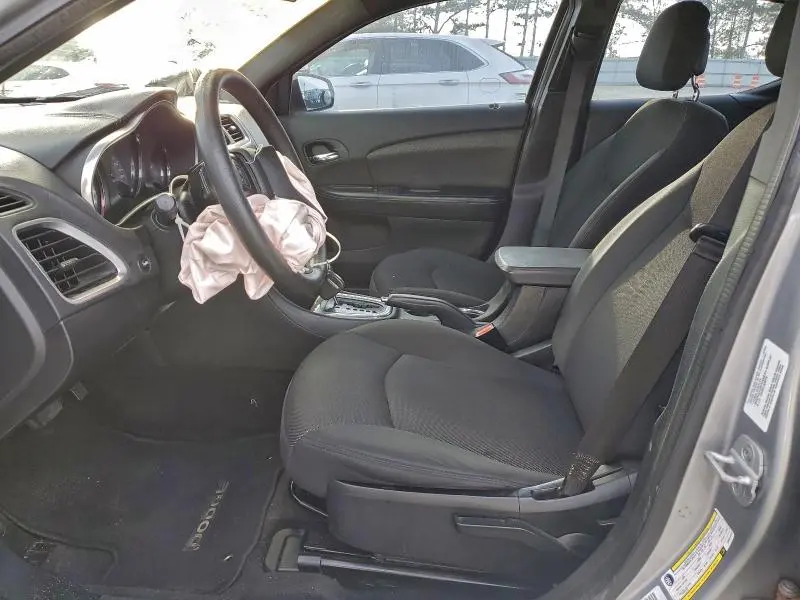 2013 DODGE AVENGER SE  