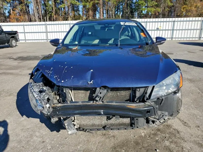 2012 VOLKSWAGEN PASSAT SE  