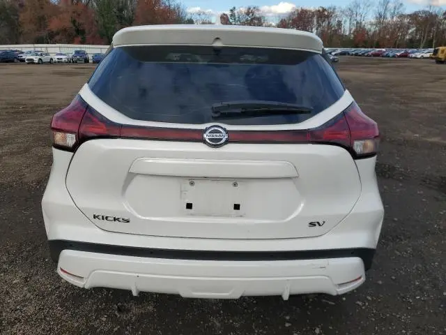 2021 NISSAN KICKS SV  