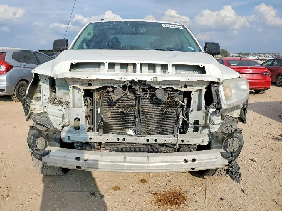 2017 TOYOTA TUNDRA CREWMAX SR5  