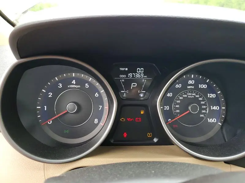 2011 HYUNDAI ELANTRA   