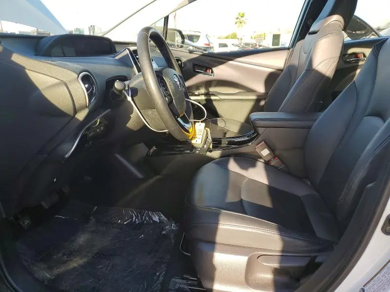 2019 TOYOTA PRIUS XLE AWD-E  