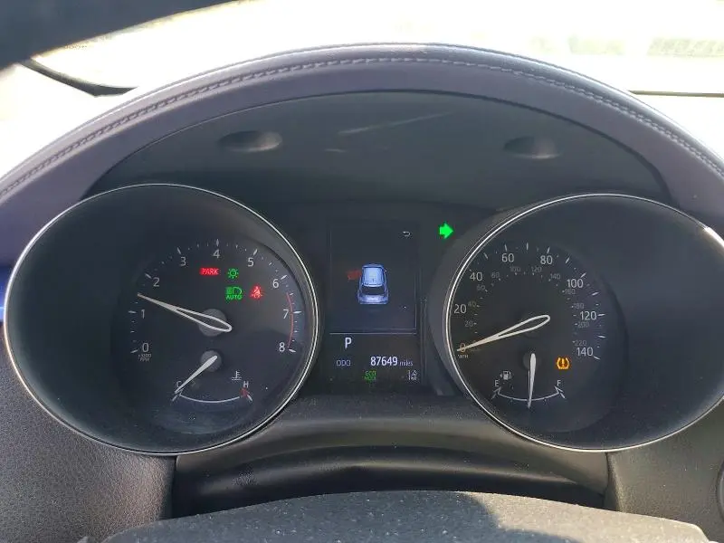 2020 TOYOTA C-HR XLE  