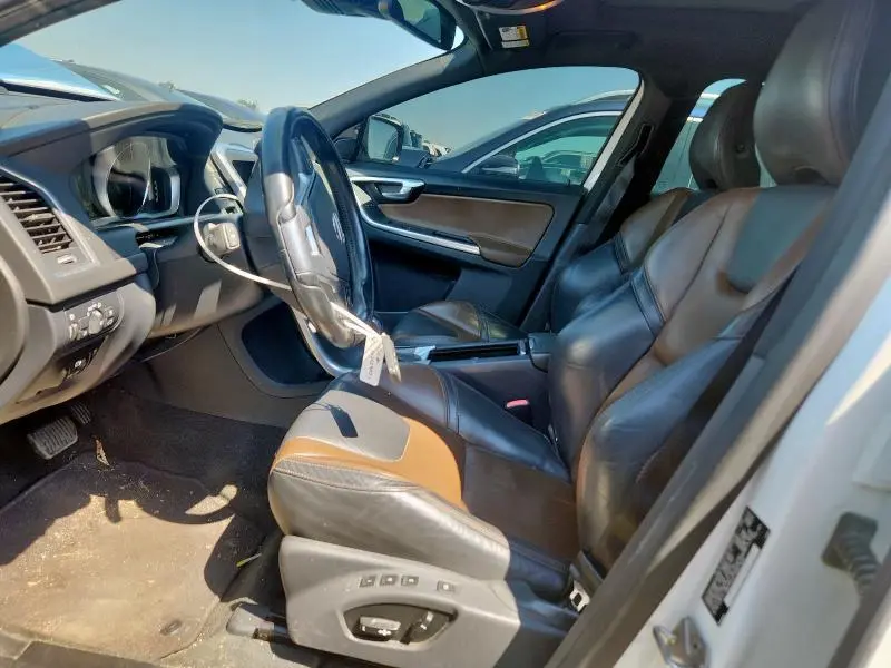 2015 VOLVO XC60 T5 PREMIER  