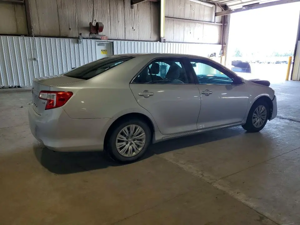 2012 TOYOTA CAMRY LE  