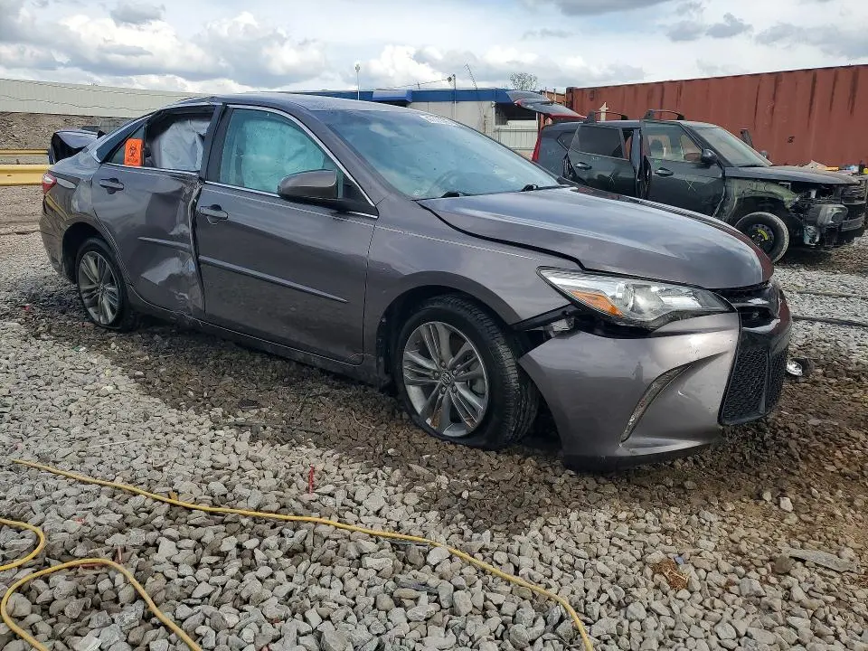 2017 TOYOTA CAMRY SE  