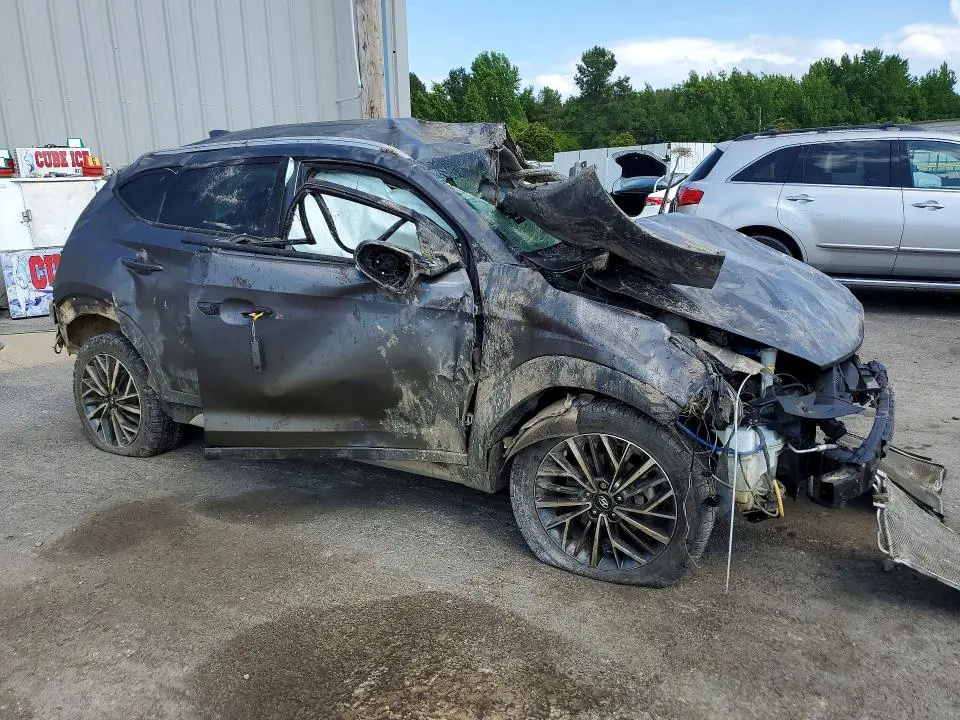 2020 HYUNDAI TUCSON SEL  