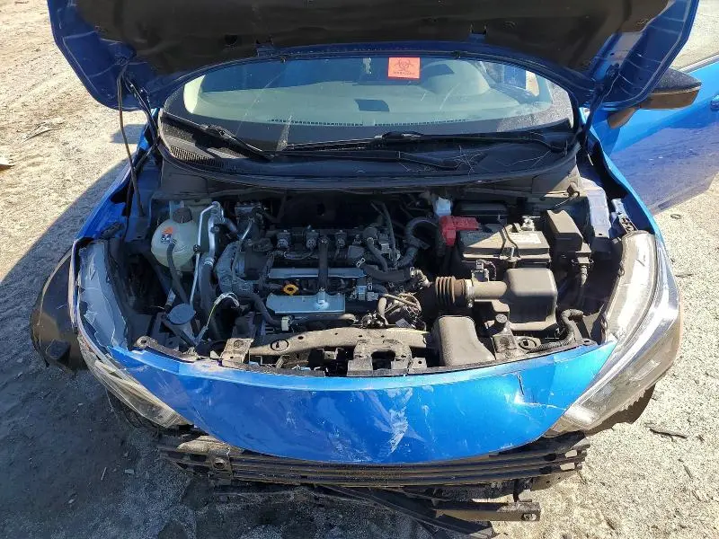 2022 NISSAN VERSA SR  