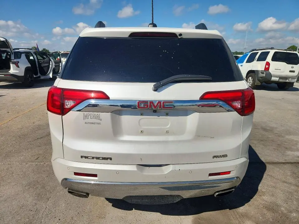 2017 GMC ACADIA DENALI  
