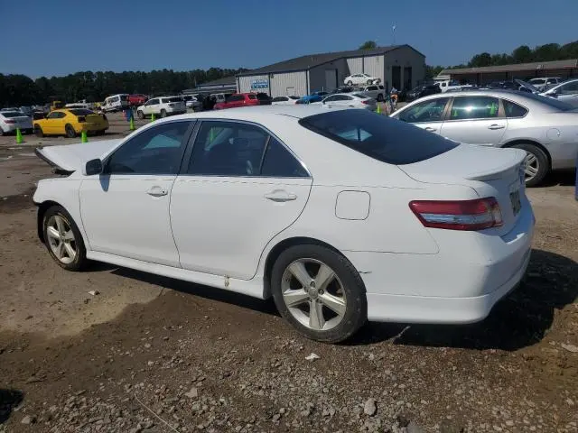 2011 TOYOTA CAMRY SE  