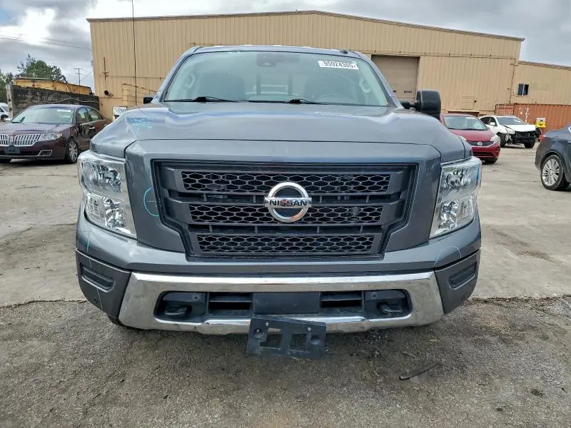 2021 NISSAN TITAN SV  