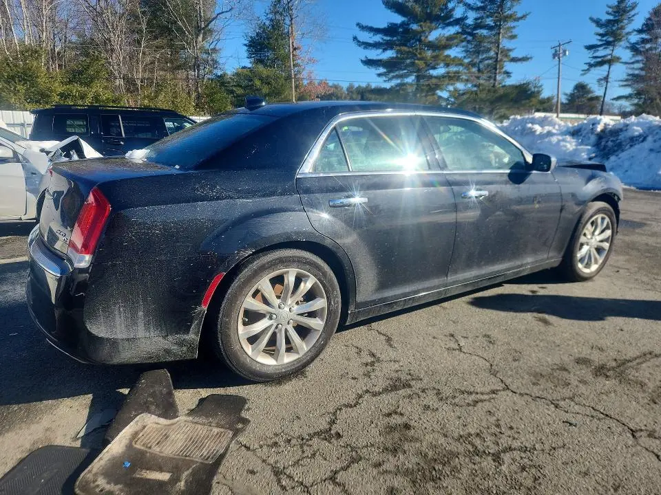 2016 CHRYSLER 300C   