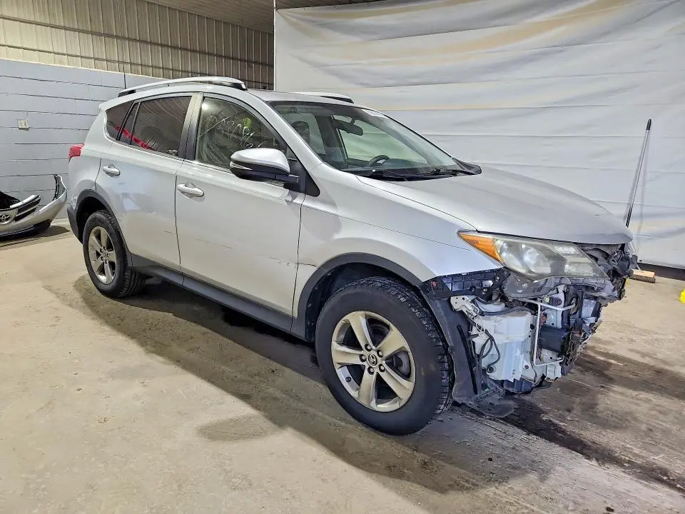 2015 TOYOTA RAV4 XLE  