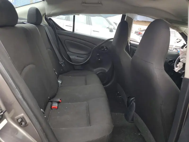 2015 NISSAN VERSA S  