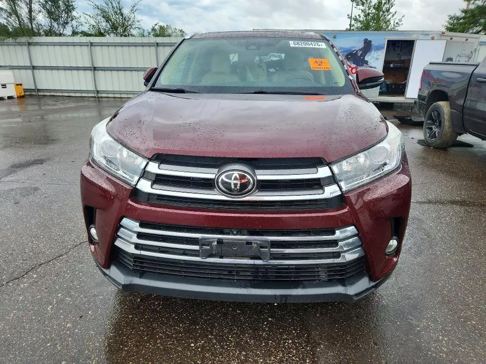 2017 TOYOTA HIGHLANDER LIMITED PLATINUM  