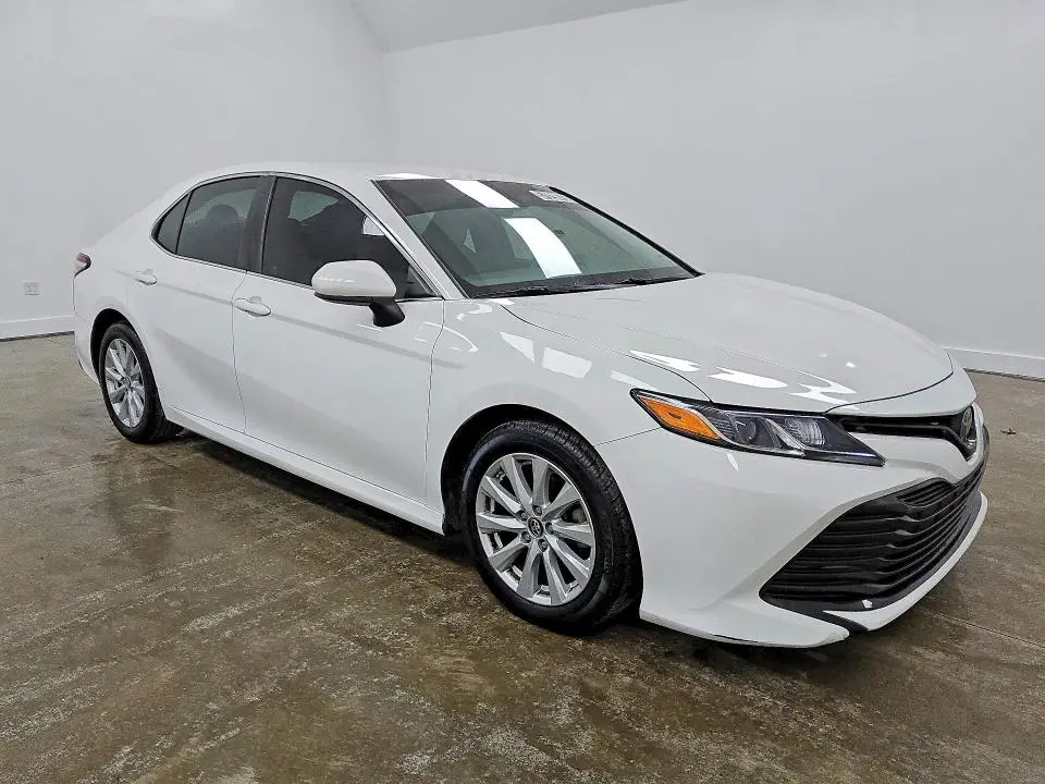 2018 TOYOTA CAMRY LE  