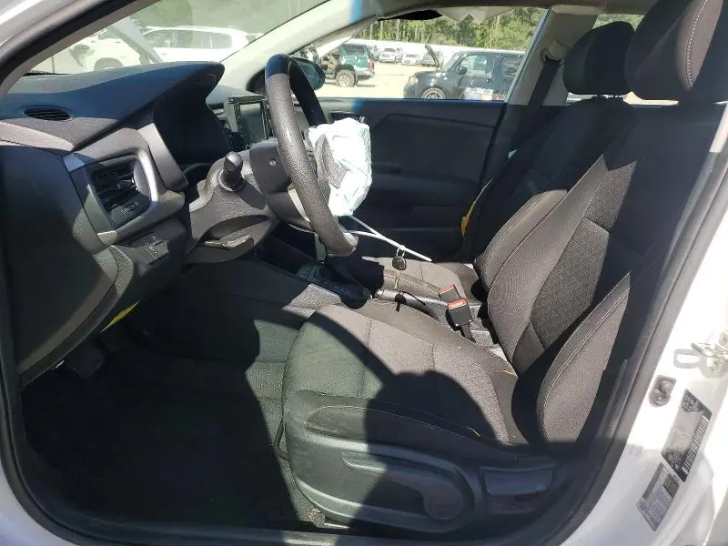 2020 KIA RIO LX  