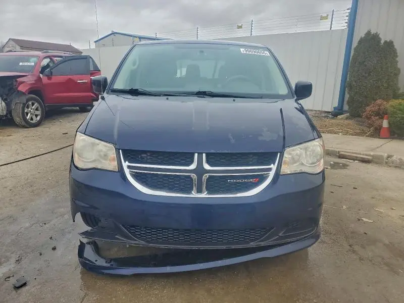 2013 DODGE GRAND CARAVAN SE  
