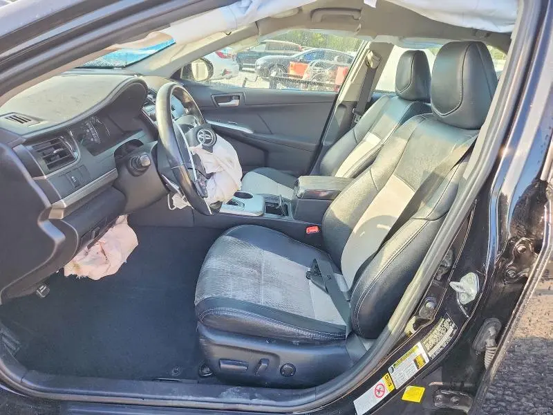 2012 TOYOTA CAMRY SE  