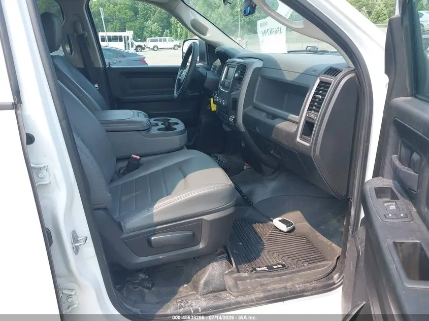 2019 RAM 1500 CLASSIC TRADESMAN  4X4 6'4 BOX