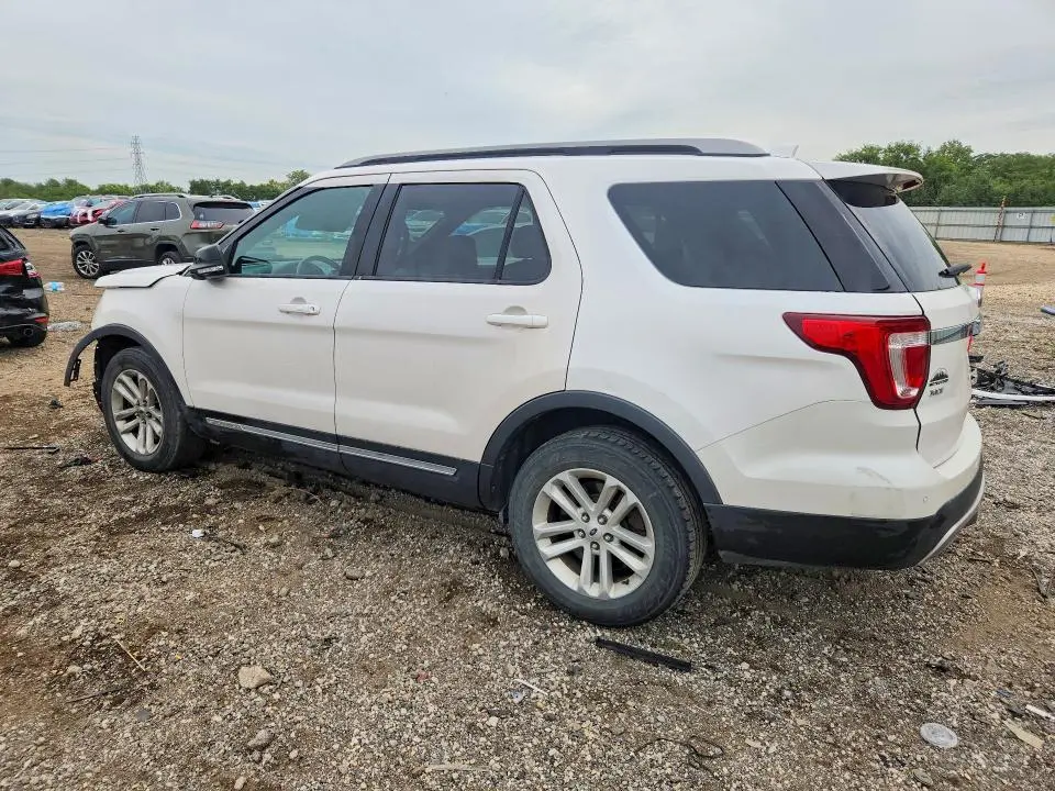 2017 FORD EXPLORER XLT  
