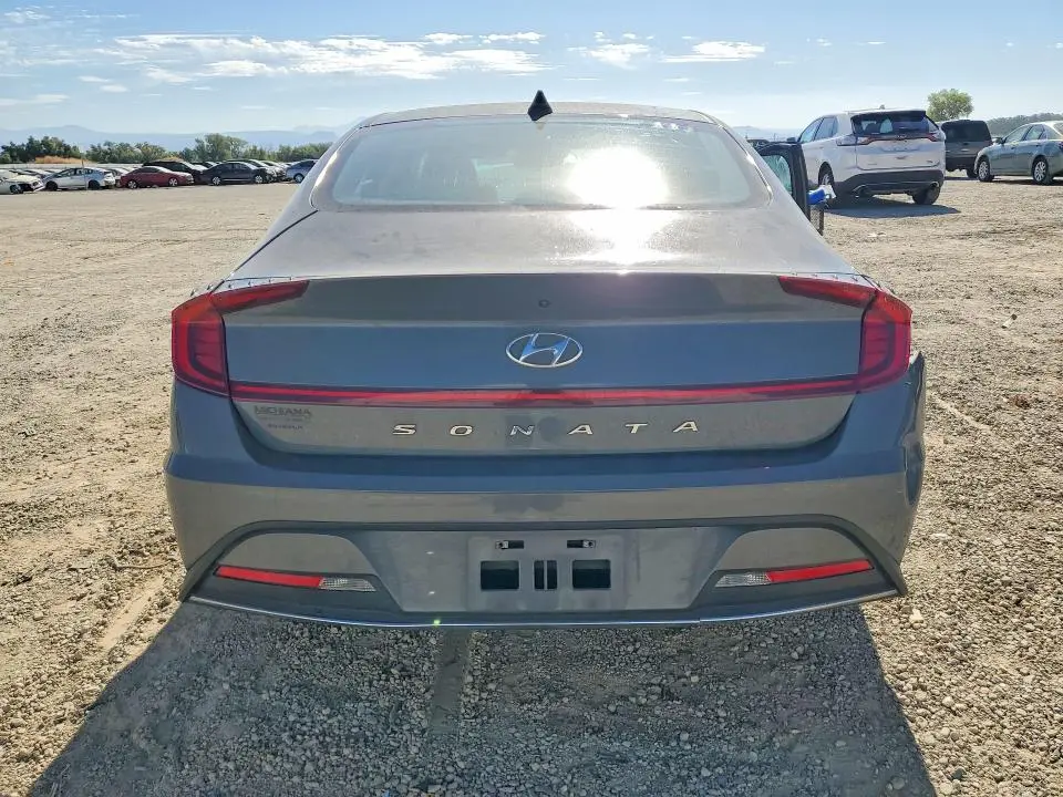 2021 HYUNDAI SONATA SE  