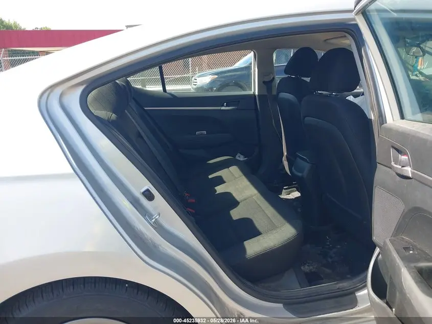 2019 HYUNDAI ELANTRA SE