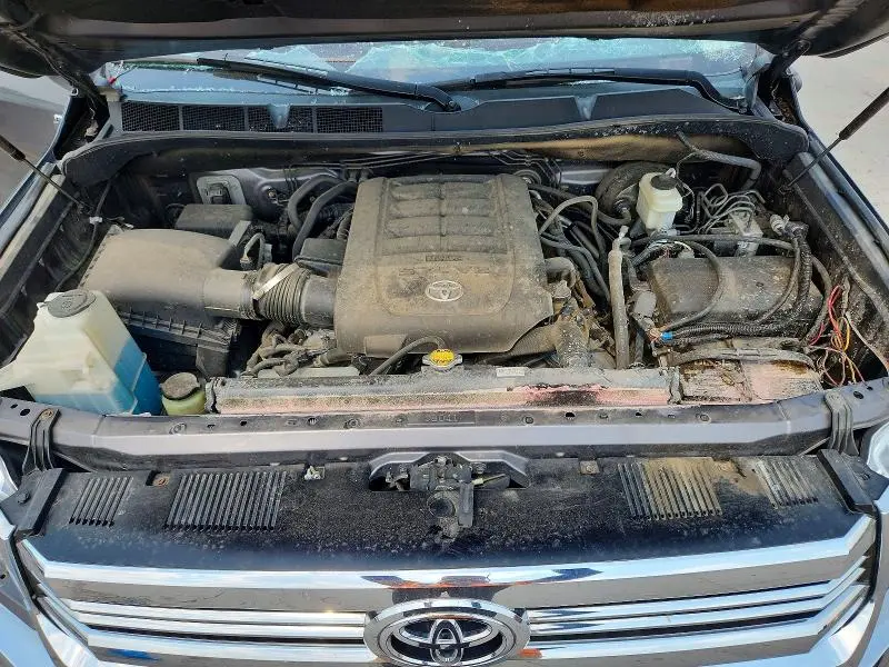 2017 TOYOTA TUNDRA SR5  