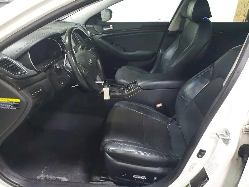 2016 KIA CADENZA LUXURY  