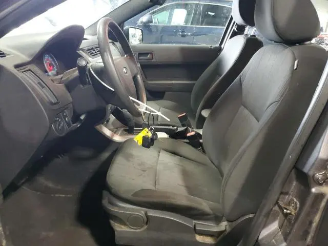 2010 FORD FOCUS SE  