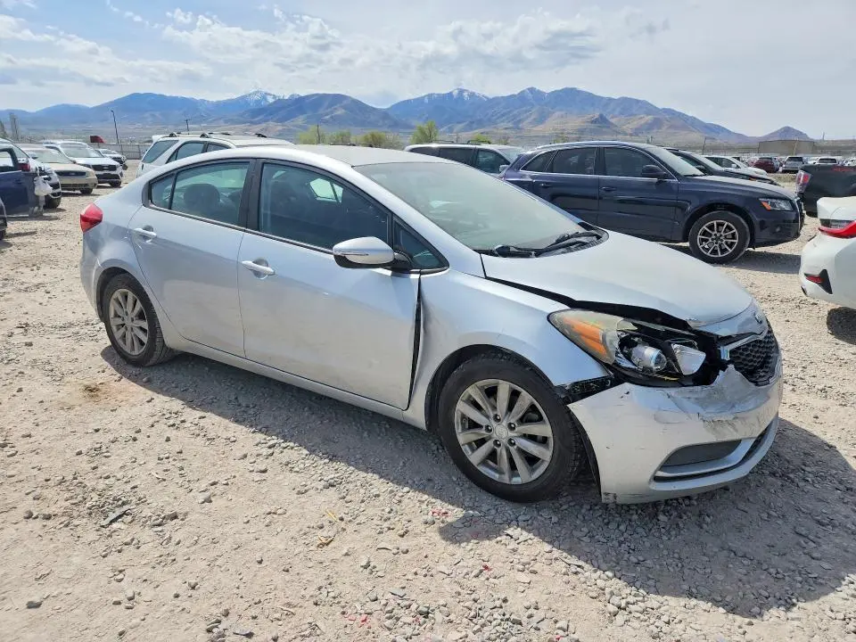 2016 KIA FORTE LX  