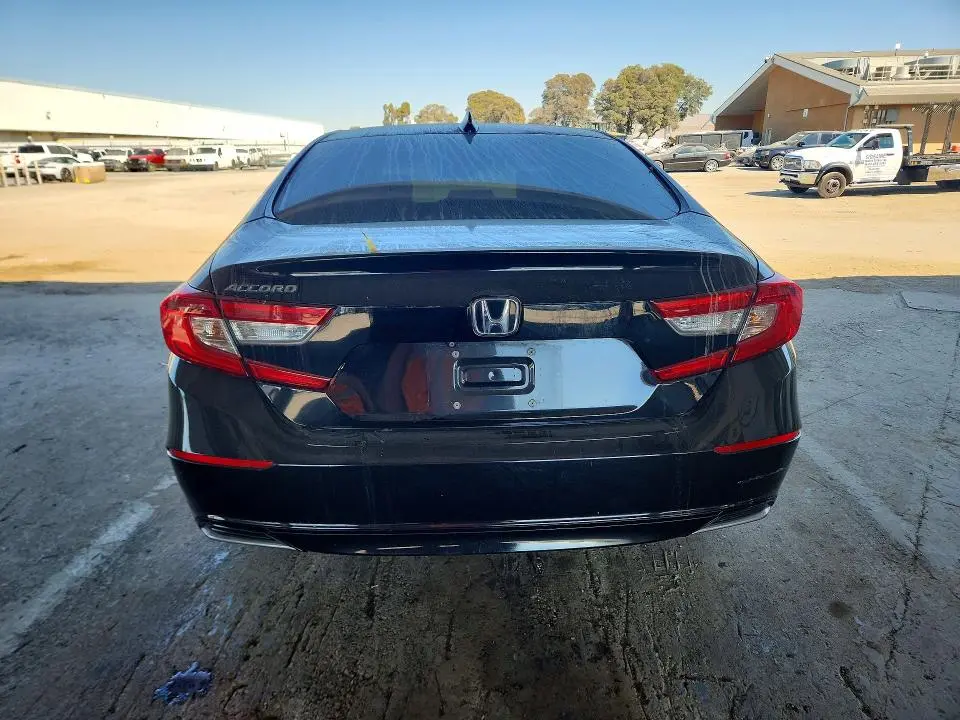 2018 HONDA ACCORD LX  