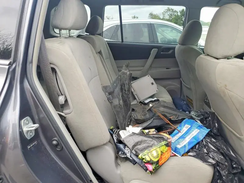 2013 TOYOTA HIGHLANDER PLUS  
