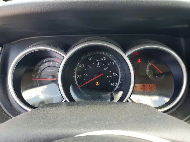 2010 NISSAN VERSA 1.8 S  