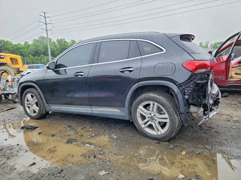 2021 MERCEDES-BENZ GLA 250 4MATIC  