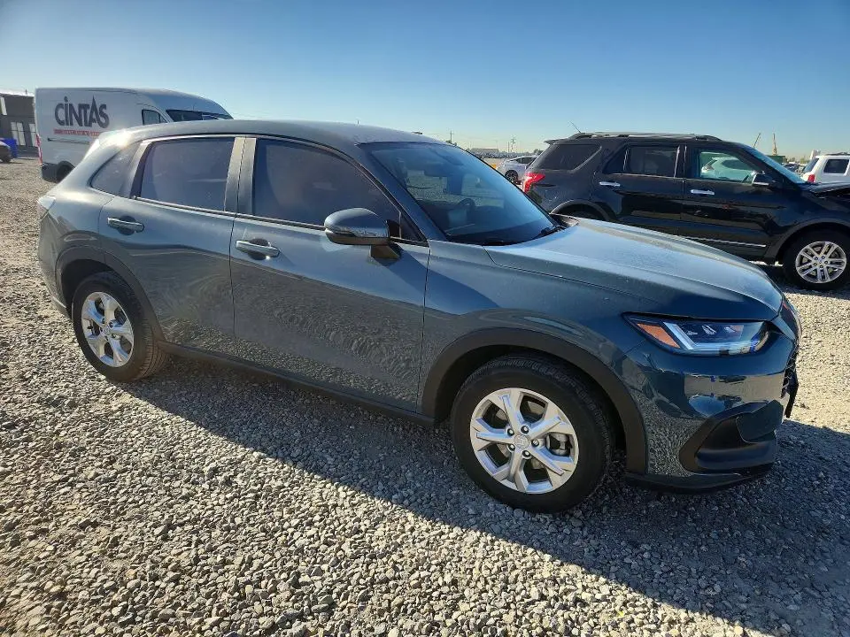 2025 HONDA HR-V LX  