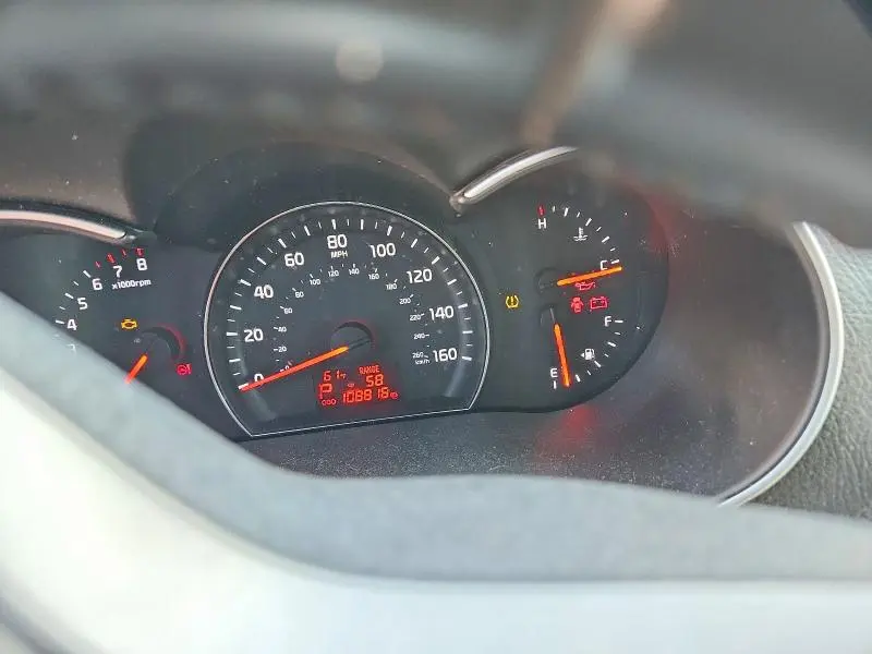 2015 KIA SORENTO LX  