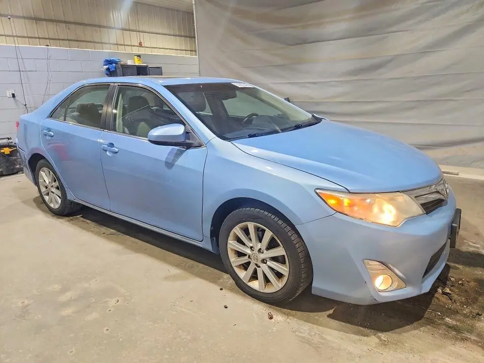 2012 TOYOTA CAMRY XLE  