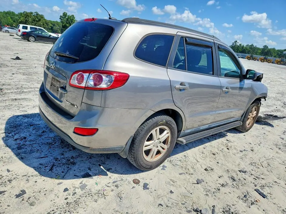 2011 HYUNDAI SANTA FE GLS  