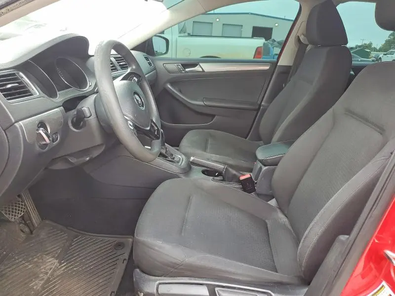 2015 VOLKSWAGEN JETTA SE  