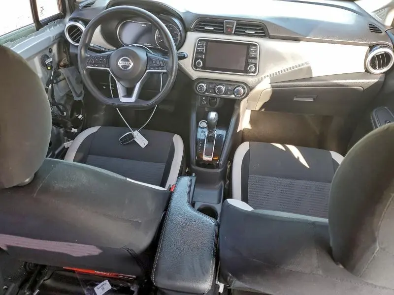2020 NISSAN VERSA SV  